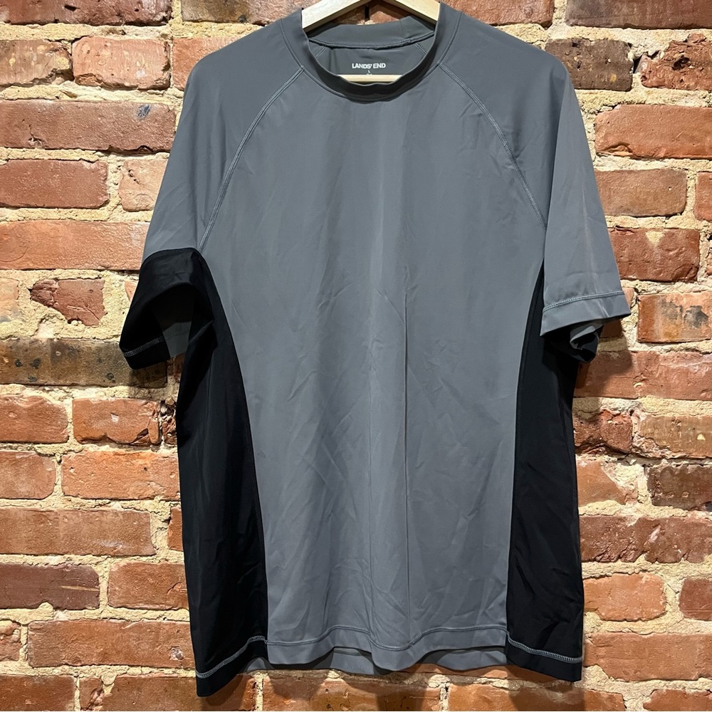 Lands' End Men's Short Sleeve Swim Tee Rash Guard Size Large